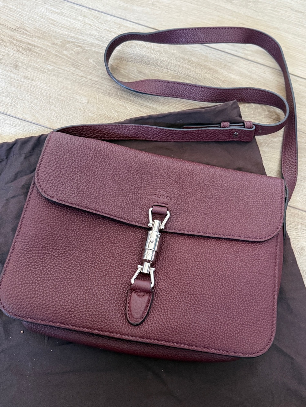 Gucci Jackie Soft Pebbled Leather Burgundy Shoulder Bag 362971 - Picture 1 of 13